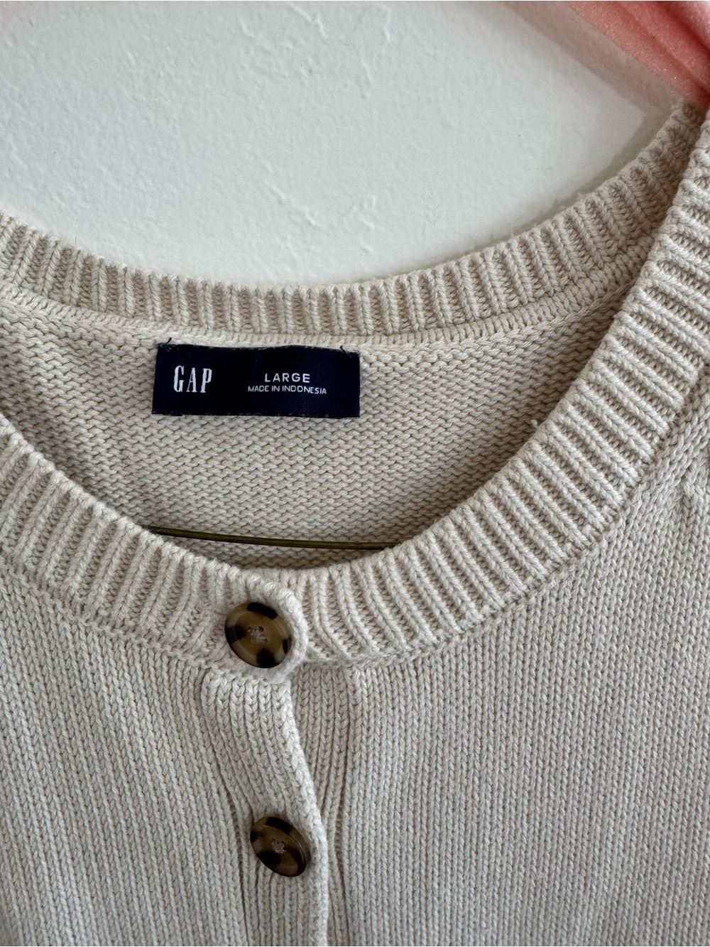 Gap button sweater tank in size L - Picture 3 of 4